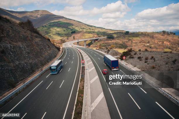 highway scene - spanish imagens e fotografias de stock