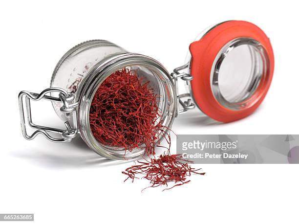 storage  jar of saffron - saffron 個照片及圖片檔