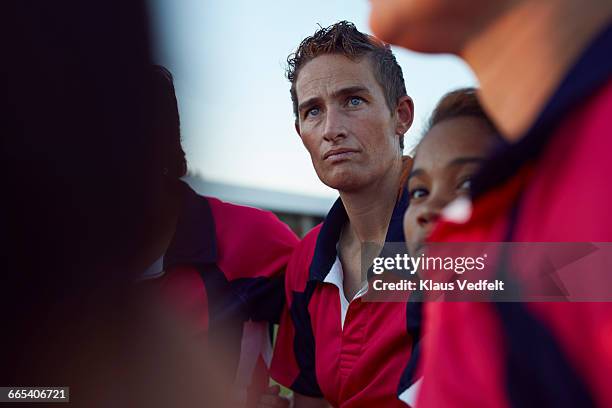 portrait of female rugby player - rugby sport 個照片及圖片檔