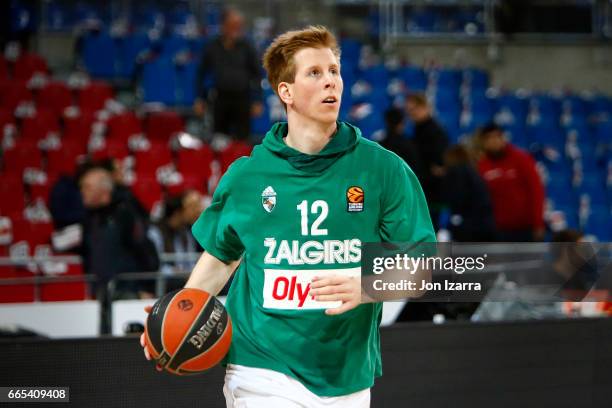 Brock Motum, #12 of Zalgiris Kaunas warm up during the 2016/2017 Turkish Airlines EuroLeague Regular Season Round 30 game between Baskonia Vitoria...