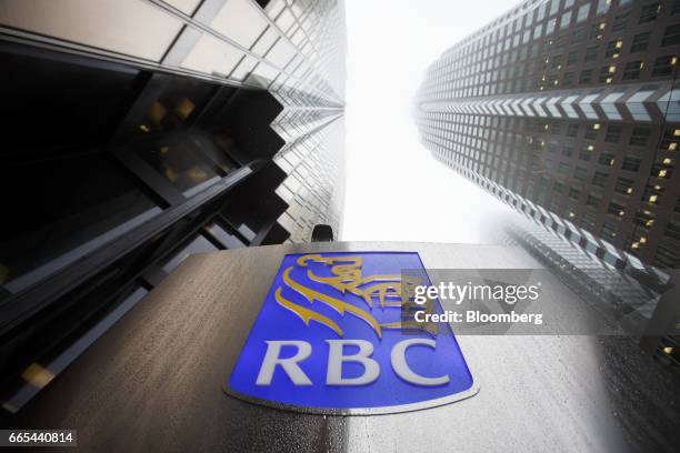 First Rbc Branch 162 Rbc Building Stock Photos, High-Res Pictures, and Images - Getty Images
