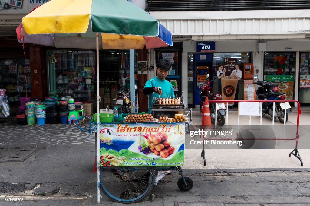 Street Life Ahead Of Bank of Thailand Quarterly Economic Forecast