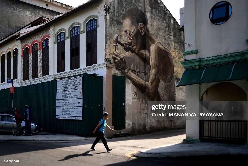 TOPSHOT-MALAYSIA-ARTS-CULTURE