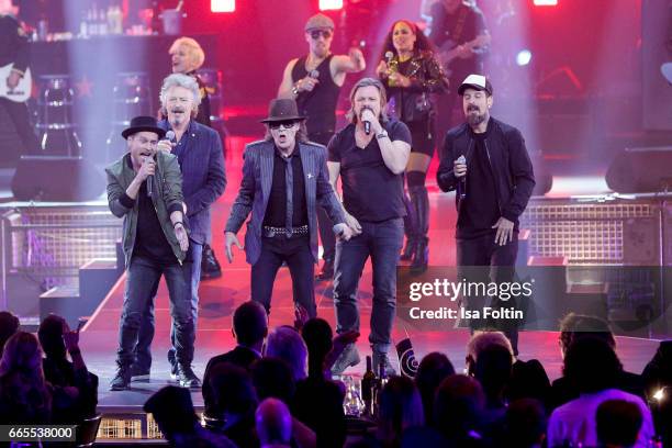 Singers Johannes Oerding, Wolfgang Niedecken, Udo Lindenberg, Henning Wehland and Daniel Wirtz perform during the Echo award show on April 6, 2017 in...