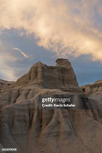 sunset over badlands, red rock canyon, ca - red rock canyon state park california stock pictures, royalty-free photos & images