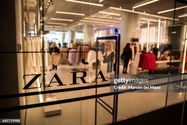 Opening day of the world's biggest Zara store with 6,000 square meters.