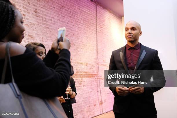 Artist Kadir Nelson attends HBO's The HeLa Project Exhibit For "The Immortal Life of Henrietta Lacks" on April 6, 2017 in New York City.