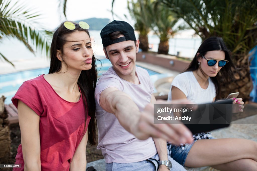 Love triangle in Miami