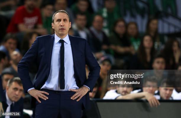 Headcoach of Darussafaka Dogus David Blatt gives tactics to his team during the Turkish Airlines Euroleague basketball match between Darussafaka...