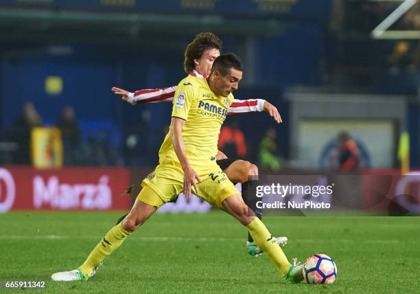 Bruno Soriano of Villarreal CF and Inigo Lekue of Athletic Club de Bilbao during their La Liga match between Villarreal CF and Athletic Club de...