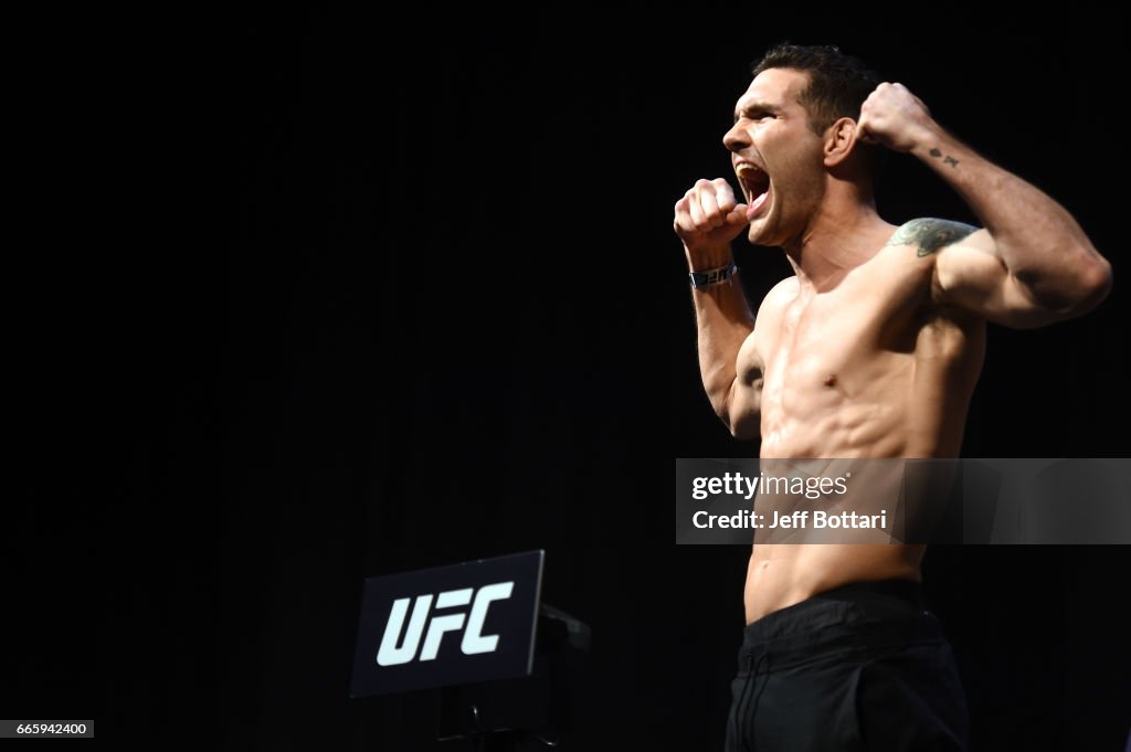 UFC 210: Weigh-in