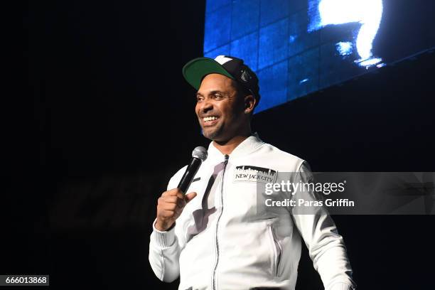 Actor/comedian Mike Epps performs onstage during "Festival of Laughs" tour at Philips Arena on April 7, 2017 in Atlanta, Georgia.