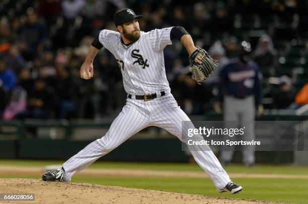 Chicago White Sox Pitcher Zach Putnam pitches in the 8th inning during a MLB game between the Minnesota Twins and the Chicago White Sox on April 07...