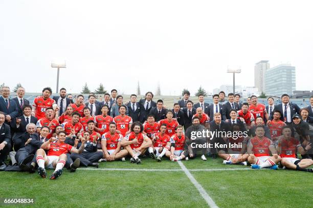Players of the Sunwolves pose for photos after win against the Bulls during the SUper Rugby Rd 7 match between Sunwolves v Bulls at Prince Chichibu...