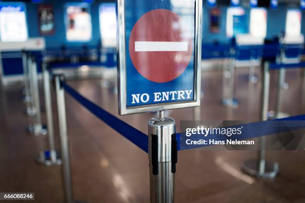 no entry sign in the airport - do not enter sign stock-fotos und bilder