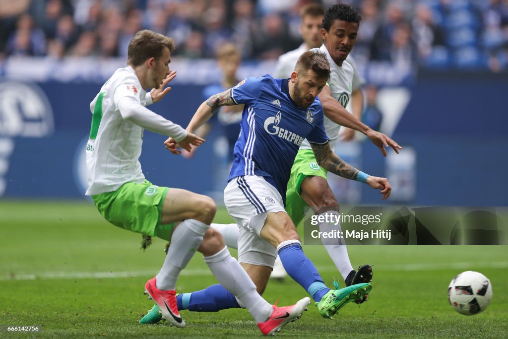 FC Schalke 04 v VfL Wolfsburg - Bundesliga
