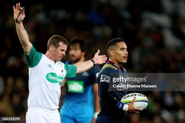 Aaron smith of the Highlanders looks on during the round seven Super Rugby match between the Highlanders and the Blues on April 8, 2017 in Dunedin,...