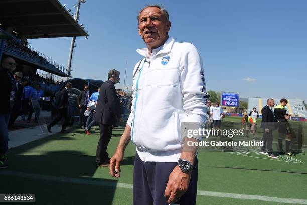 Zdenek Zeman manager of Pescara Calcio looks on during the Serie A match between Empoli FC and Pescara Calcio at Stadio Carlo Castellani on April 8,...