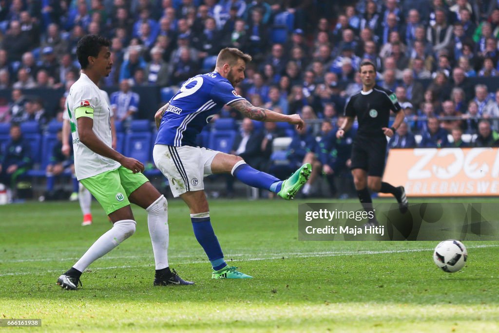 FC Schalke 04 v VfL Wolfsburg - Bundesliga