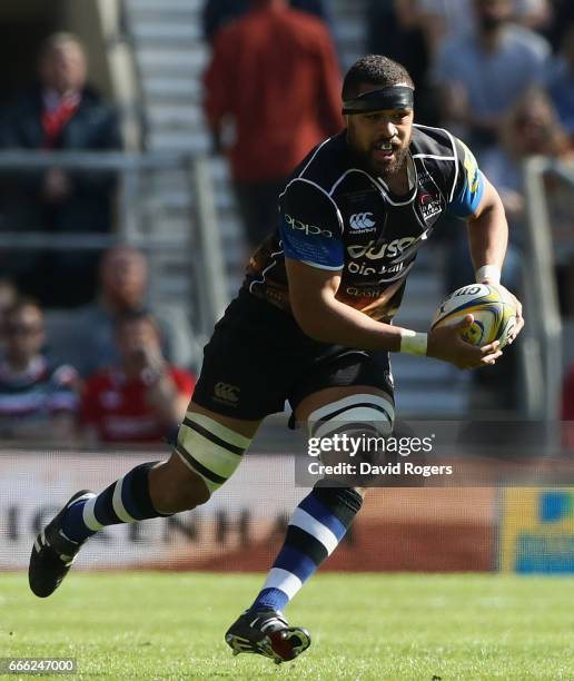 Toby Faletau of Bath runs with the ball during the Aviva Premiership match between Bath and Leicester Tigers at Twickenham Stadium on April 8, 2017...