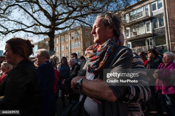 On April 8th, in the Dutch city of Arnhem,a massive demonstration has been called after the aggression that a gay couple suffered this last Saturday...