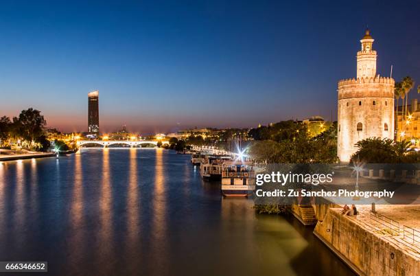 super city seville - ciudades capitales 個照片及圖片檔