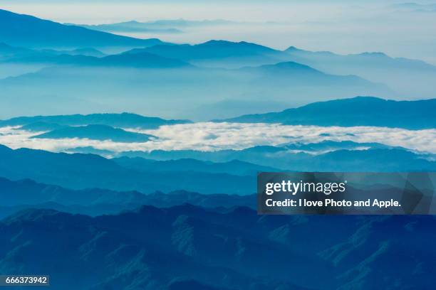 mountains of japan - 長野県 fotografías e imágenes de stock