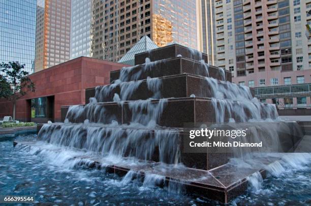 waterfall sculpture outside of moca on los angeles - los angeles county museum stock pictures, royalty-free photos & images