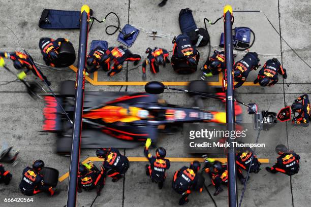 11,360 Red Bull Pit Stop Photos and Premium High Res Pictures - Getty Images