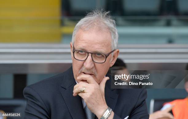 Head coach of Udinese Luigi Del Neri looks on during the Serie A match between Udinese Calcio and Genoa CFC at Stadio Friuli on April 9, 2017 in...