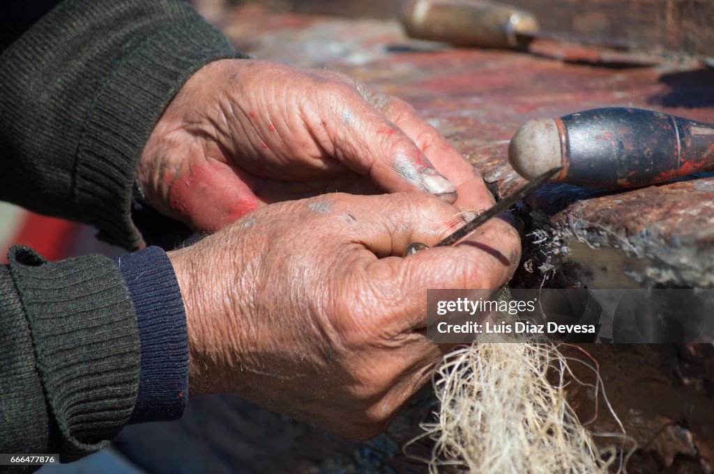 Repairing a leak on the boat's hull