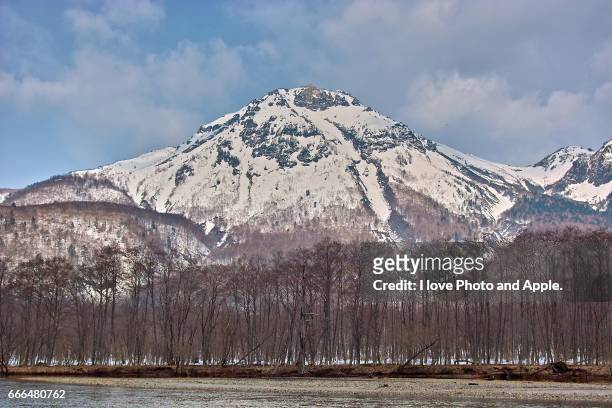 kamikochi spring scenery - 長野県 stock pictures, royalty-free photos & images