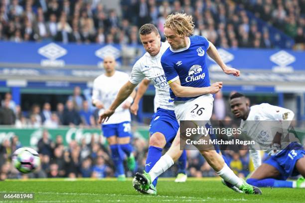 Tom Davies of Everton scores the opening goal during the Premier League match between Everton and Leicester City at Goodison Park on April 9, 2017 in...