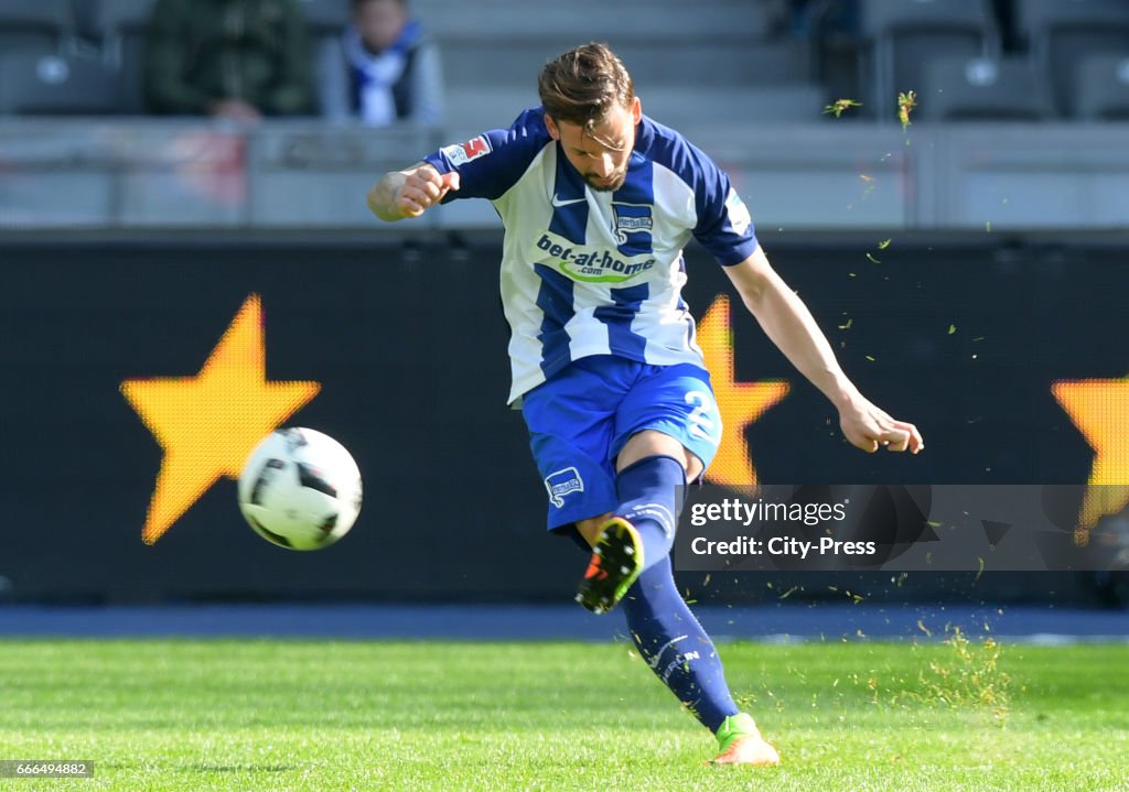 Hertha BSC v FC Augsburg - 1 Bundesliga