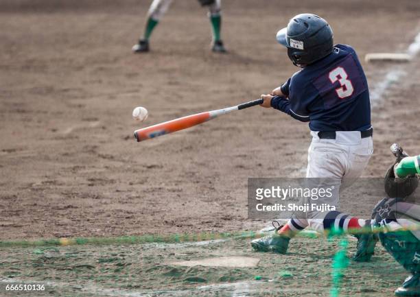 youth baseball players,playing game,batting - batedor imagens e fotografias de stock