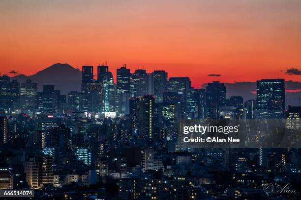 mt fuji and the city - 澄んだ空 stock pictures, royalty-free photos & images