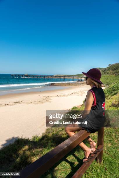 female traveler in beach near sydney australia - northern beaches sydney fotografías e imágenes de stock