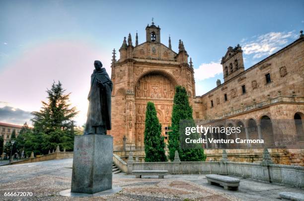 convento de san esteban - salamanca, spain - städtischer platz ストックフォトと画像