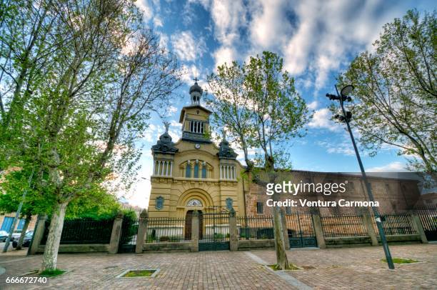 sacred heart school in salamanca, spain - spanienrundfahrt stock pictures, royalty-free photos & images