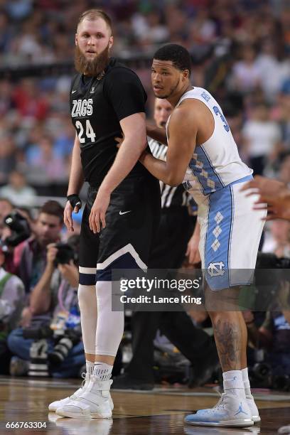 Kennedy Meeks of the North Carolina Tar Heels defends against Przemek Karnowski of the Gonzaga Bulldogs during the 2017 NCAA Men's Final Four...