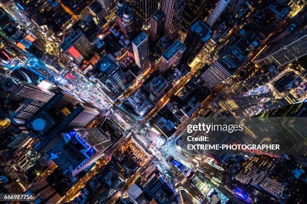 times square en nueva york city - aerial new york fotografías e imágenes de stock