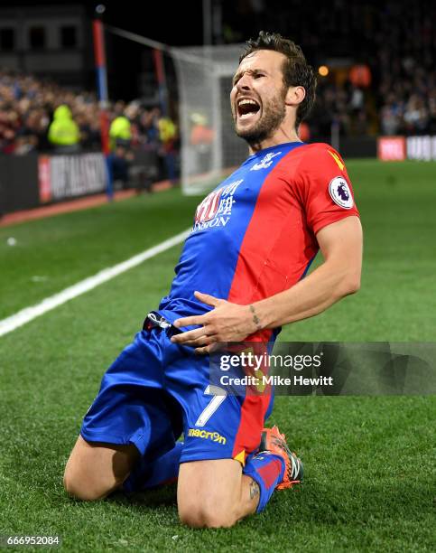 Yohan Cabaye of Crystal Palace celebrates scoring their second goal during the Premier League match between Crystal Palace and Arsenal at Selhurst...