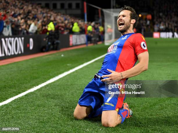 Yohan Cabaye of Crystal Palace celebrates scoring their second goal during the Premier League match between Crystal Palace and Arsenal at Selhurst...