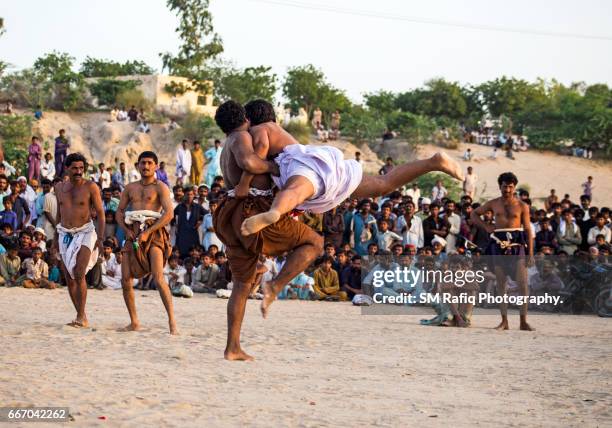 malakhra -the traditional sindhi wrestling - sindhi culture stockfoto's en -beelden