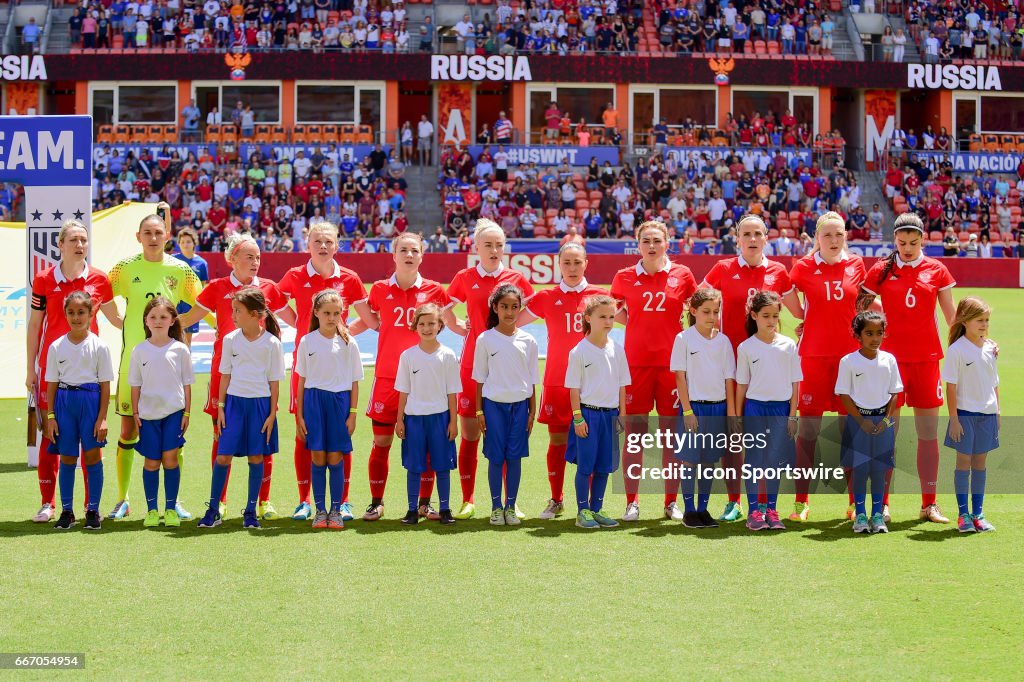 SOOCER: APR 09 Women's - USA v Russia