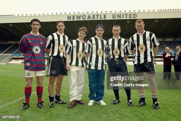 Newcastle United players Keith Gillespie Robbie Elliott, Lee Clark and Steve Wwatson are joined by entertainers Ant and Dec at the launch at St...