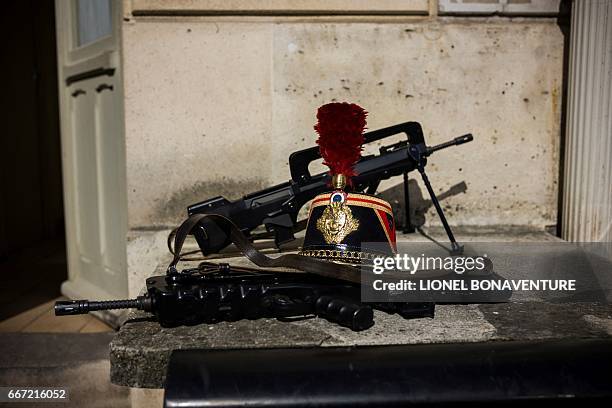 Famas Guard 117 Famas (Rifle) Stock Photos, High-Res Pictures, and Images - Getty ...