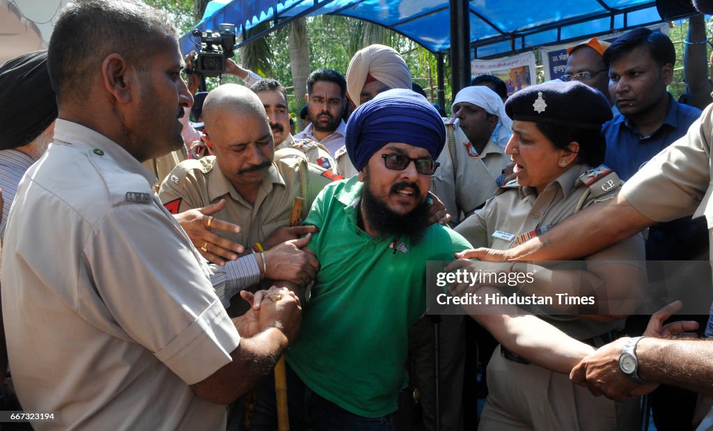 Clash between the protesting students and police during the all