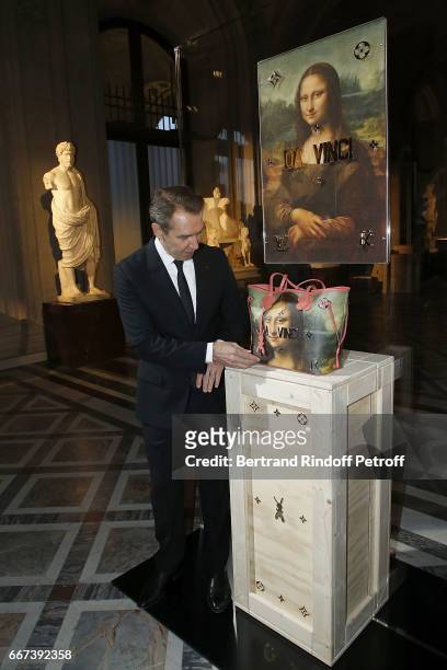 Artist Jeff Koons attends the "LVxKOONS" exhibition at Musee du Louvre on April 11, 2017 in Paris, France.