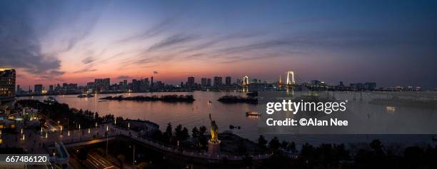 rainbow bridge - 橋 stock pictures, royalty-free photos & images